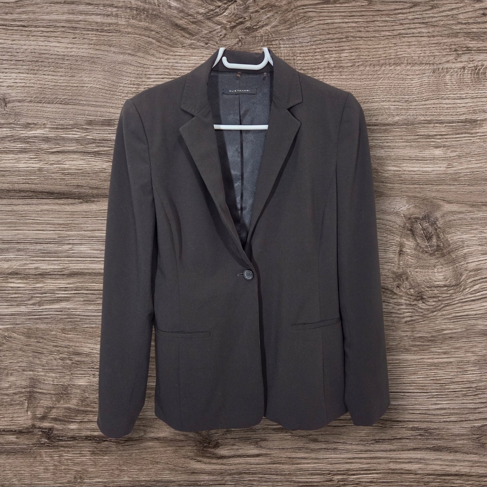 โญ๏ธElie Tahari Brown Size 8